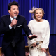 Illustration for article titled Kristen Bell and male friend do 17 Disney songs in 5 minutes on iThe Tonight Show/i